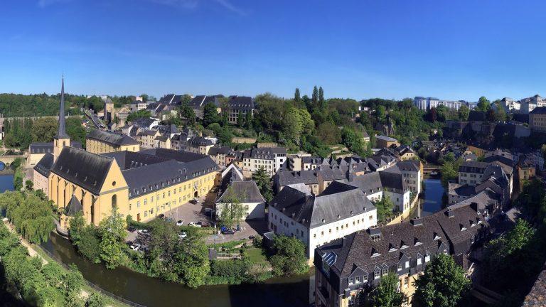 העיר העתיקה של לוקסמבורג (Luxembourg) על צוקי עמק האלזט